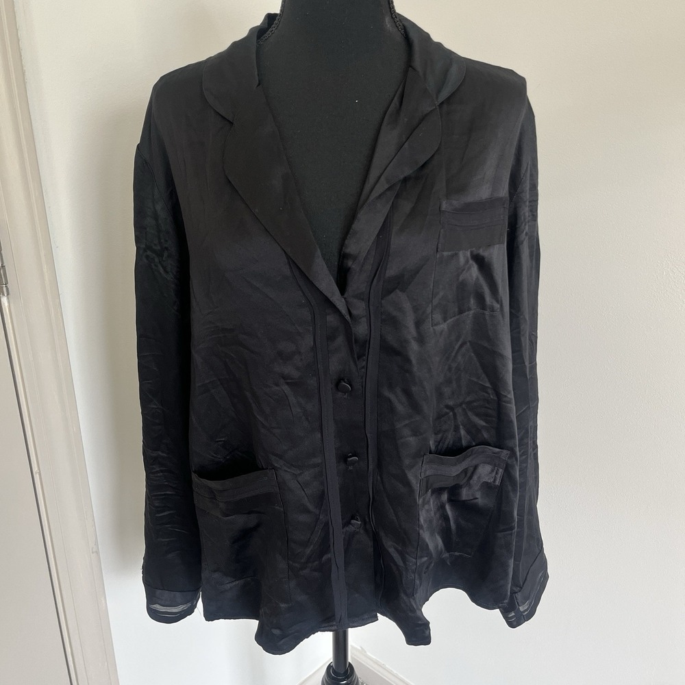 Victoria's Secret 100% Silk Pajama Top M Black Button Up Sleep Shirt